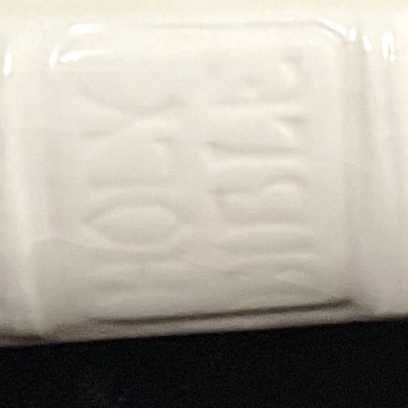 Vintage Nativity Scene Magi Wise Men Bookend with Bible Sculpture - Picture 5 of 16